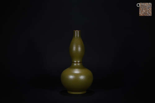 Tea-dust-glazed Gourd-shaped Vase