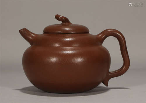 Purple sand teapot in Qing Dynasty