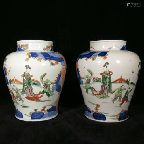 a pair of 18th century blue and white wu cai porcelain jars