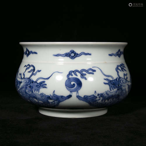 Qing kangxi style blue and white dragon pattern porcelain in...