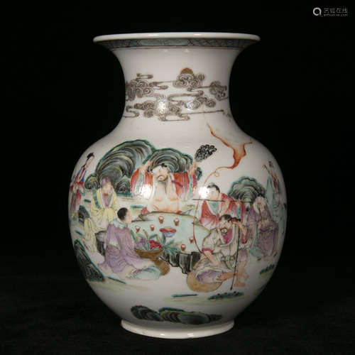 Qing Qianlong style famille rose porcelain ZUN bottle