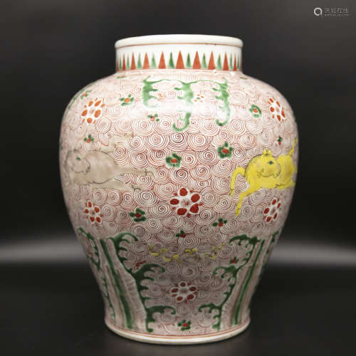 18th century wu cai porcelain jar