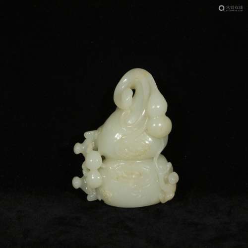 White jade carved gourd