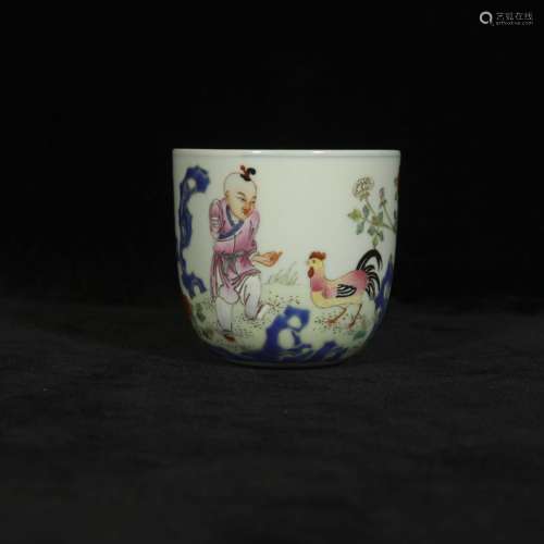 Qing qianlong style famille rose porcelain cup