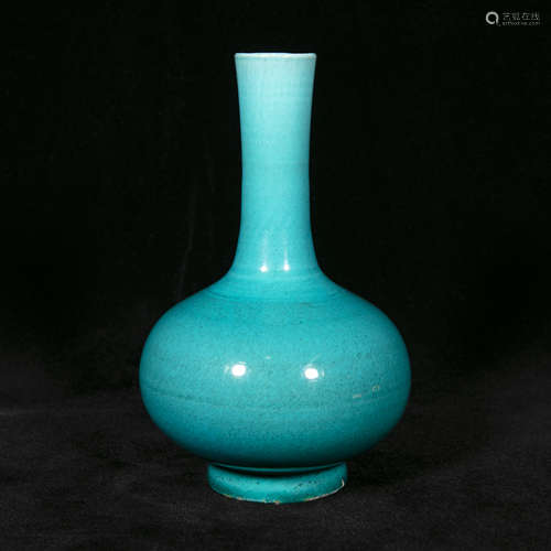 19th century peacock green glaze porcelain vase