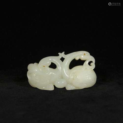 White jade carved goose