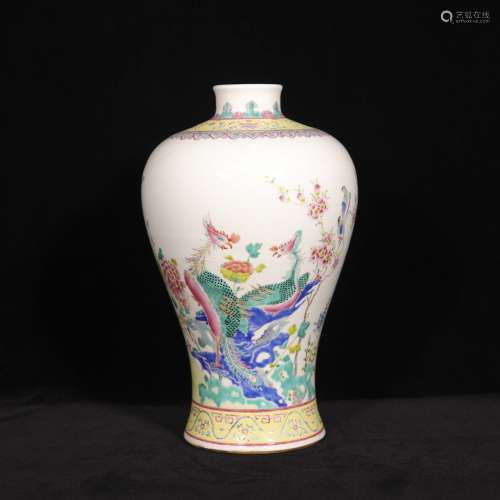 Qing jiaqing style famille rose porcelain vase meiping