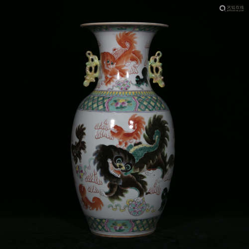 Qing famille rose lion pattern double ears porcelain vase
