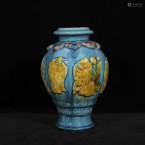 Ming style porcelain vase