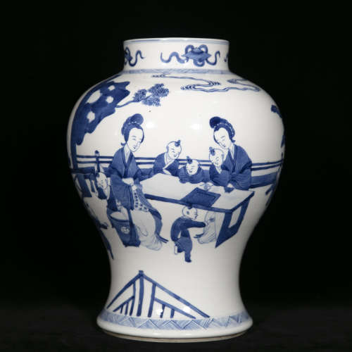 Qing Kangxi style blue and white porcelain jar