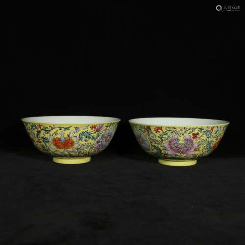 a pair of 18th century yellow ground famille rose porcelain ...