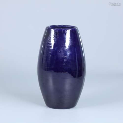 茄皮紫釉橄榄瓶