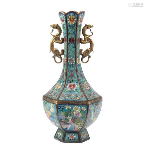 Hexagonale Cloisonnévase, China 18. Jh.