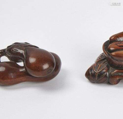 JAPON XIXe siècle Deux grands netsuke en bois, l'…