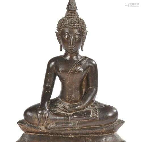THAILANDE XIXe siècle Bouddha en bronze à patine …