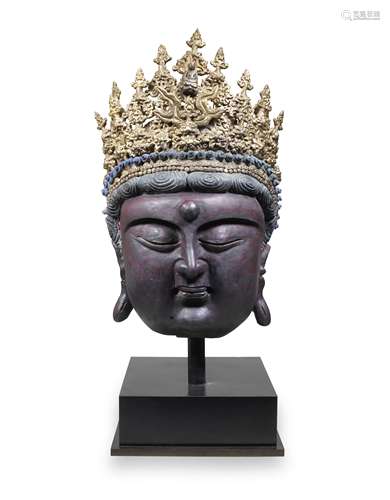 A RARE AND MASSIVE STUCCO HEAD OF GUANYIN 17th/18th century ...