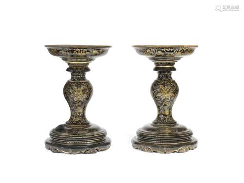 A PAIR OF GILT AND PAINTED BLACK LACQUER TAZZAS 18th/19th ce...