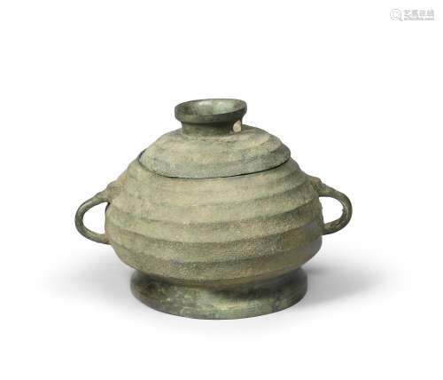 AN ARCHAIC BRONZE RITUAL FOOD VESSEL AND COVER, GUI Western ...