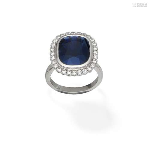 SAPPHIRE AND DIAMOND CLUSTER RING