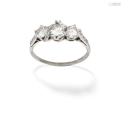 THREE-STONE DIAMOND RING