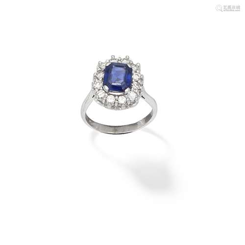 SAPPHIRE AND DIAMOND-SET CLUSTER RING