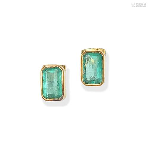 EMERALD EARSTUDS