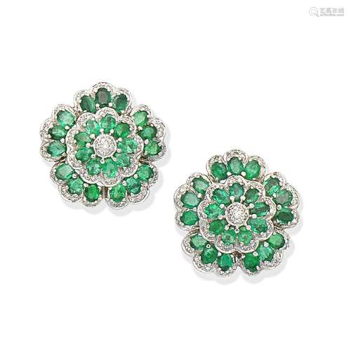 EMERALD AND DIAMOND FLOWER EARRINGS