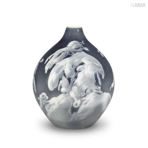 A porcelain vase Viktor Mikhailovich Zhbanov, Lomonosov Porc...
