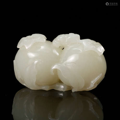 CHINESE WHITE JADE CARVED PEACHES
