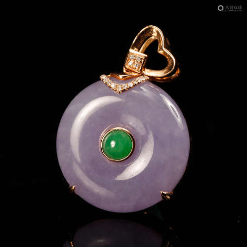 CHINESE JADEITE PENDANT