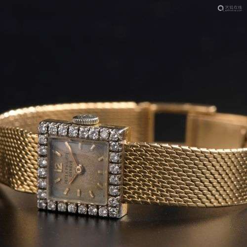 PATEK PHILIPPE. Montre bracelet de dame en or jaune 18k, le ...