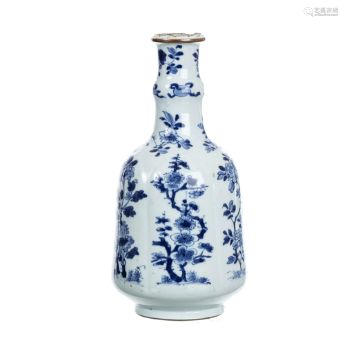 Porcelain bottle from China, Kangxi