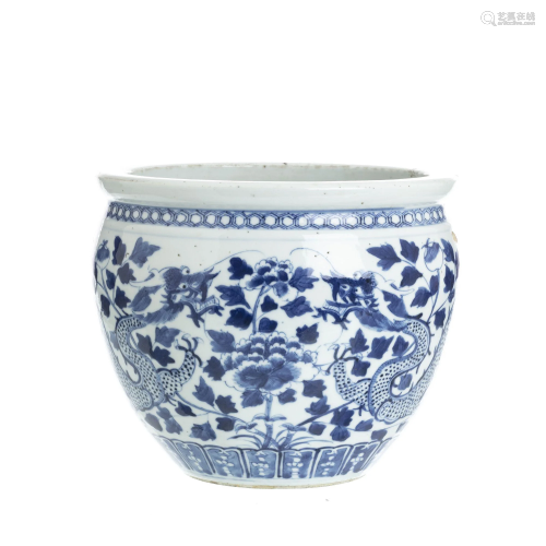 Chinese porcelain 'dragon' flowerpot, Guangxu