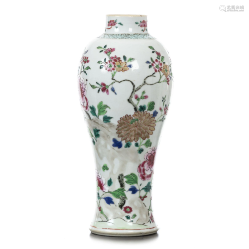 Porcelain pot from China, India Company