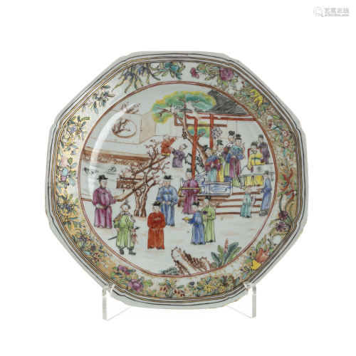 'Mandarin' octagonal plate in Chinese porcelain,