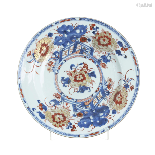 Large Imari plate in Chinese porcelain, Kangxi