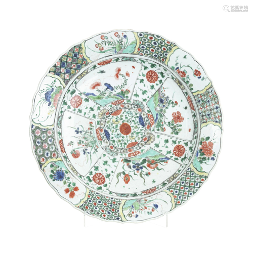 Large famille verte plate in Chinese porcelain, Kangxi