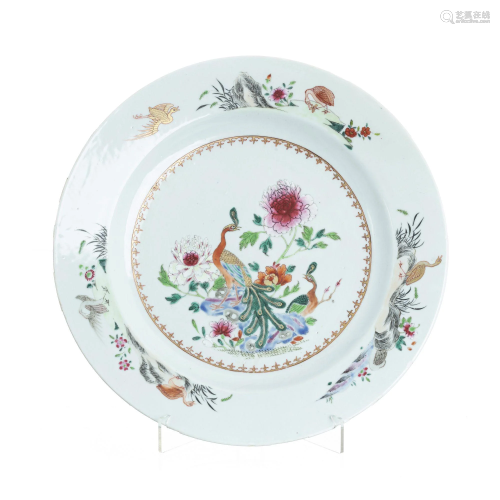 Large plate 'peacocks' in Chinese porcelain, Qianlong