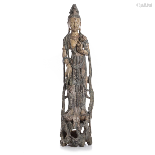 Large wood polychrome figure of Guanyin, Yuan / Ming