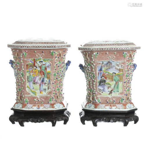 Pair of 'Mandarin' planters in Chinese porcelain,