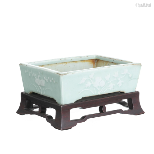 Chinese porcelain Celadon planter