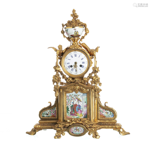Bronze and porcelain table clock for the Chinese market