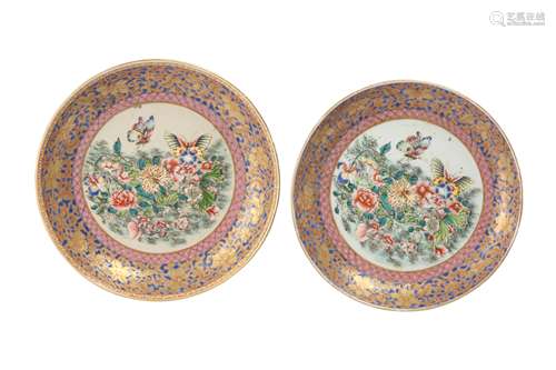 A CHINESE NEAR-PAIR OF FAMILLE ROSE 'BUTTERFLY AND FLOWER' D...