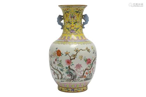 A CHINESE FAMILLE ROSE 'BLOSSOMS' VASE.