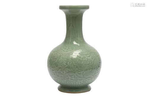 A CHINESE CELADON 'DRAGON' BOTTLE VASE.A CHINESE CELADON 'DR...