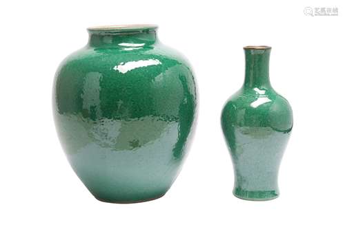 TWO CHINESE GREEN CRACKLE-GLAZED PIECES.