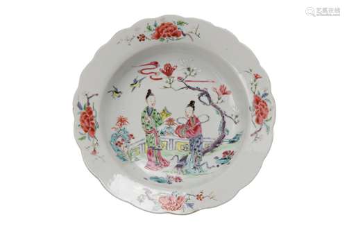 A CHINESE FAMILLE ROSE DISH.