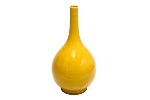 A CHINESE LEMON-YELLOW ANHUA-DECORATED 'DRAGON' VASE.