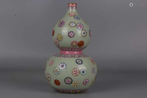 Vase  de forme double gourde en porcelaine de la famille ros...