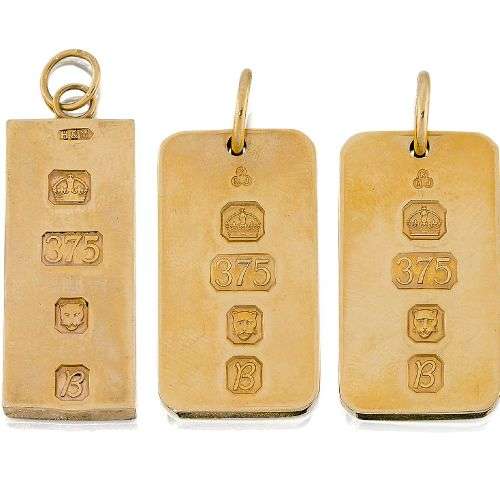 A group of five 9ct gold ingot bar pendants, each pierced wi...